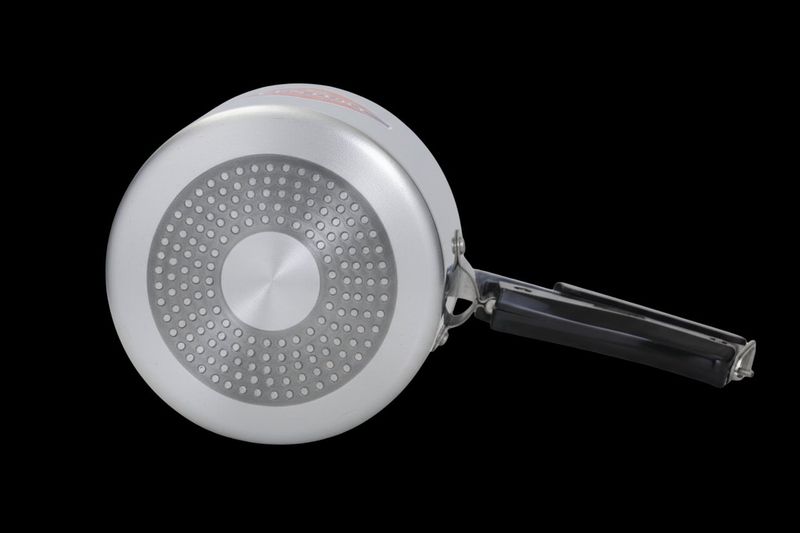 Aluminium pressure cooker with induction base plate